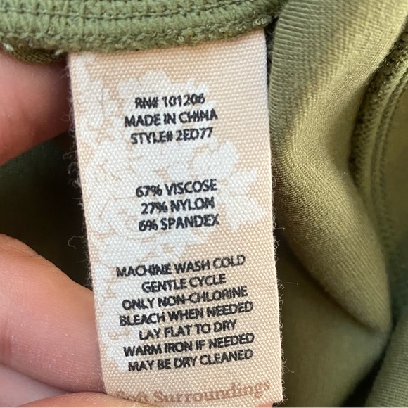 Soft Surroundings Superslim Pocket Leggings - Picture 7 of 7